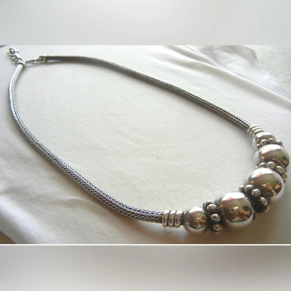 Elegant Silver Necklace